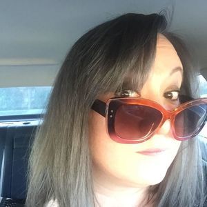 Meet your Posher, Lindsey